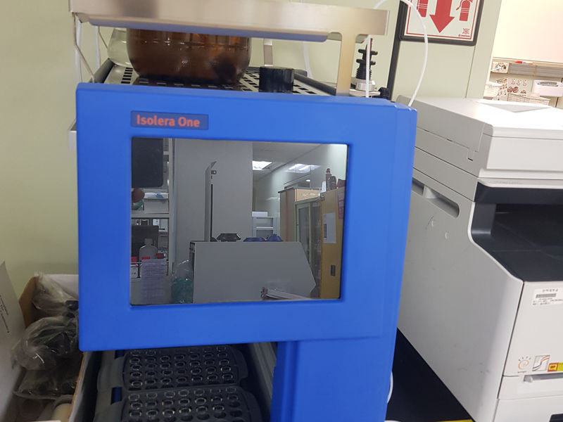 Automated flash chromatography system