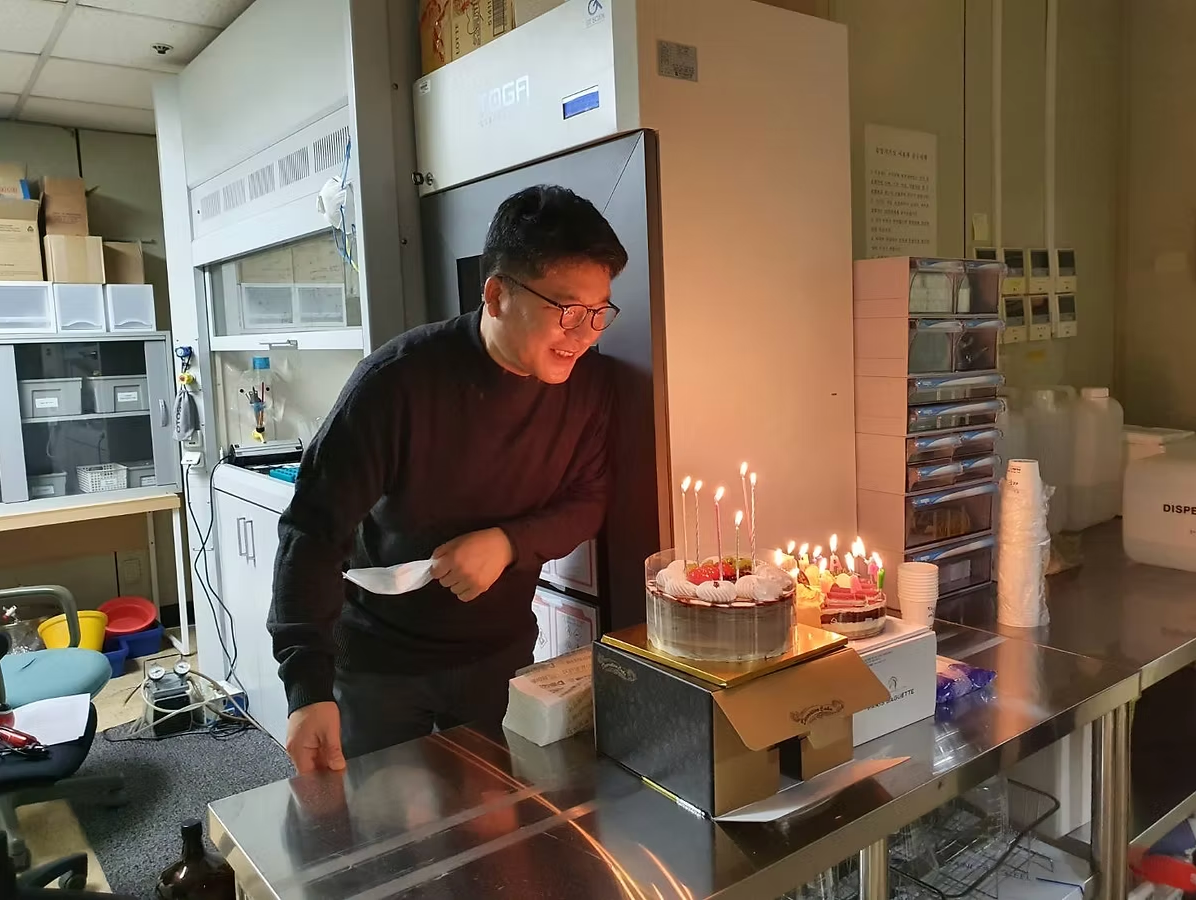 Birthday celebration in the lab